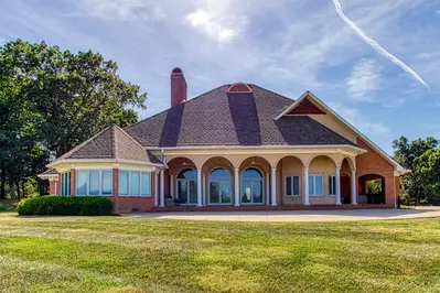 ESTATE AT RIDGE ROAD