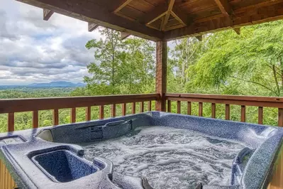 hot tub on deck of Smoky Mountain cabin
