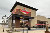 guy fieri's downtown flavortown in pigeon forge