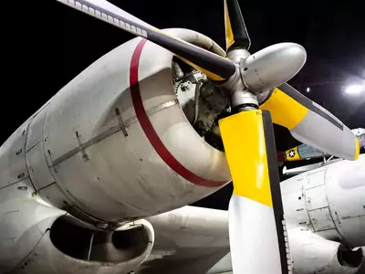 propeller of an old plane in a hanger