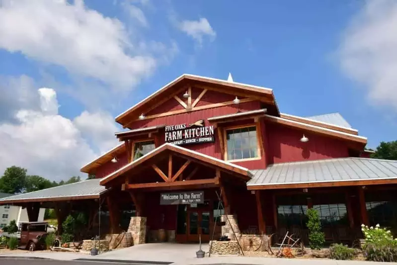 five oaks farm kitchen in sevierville