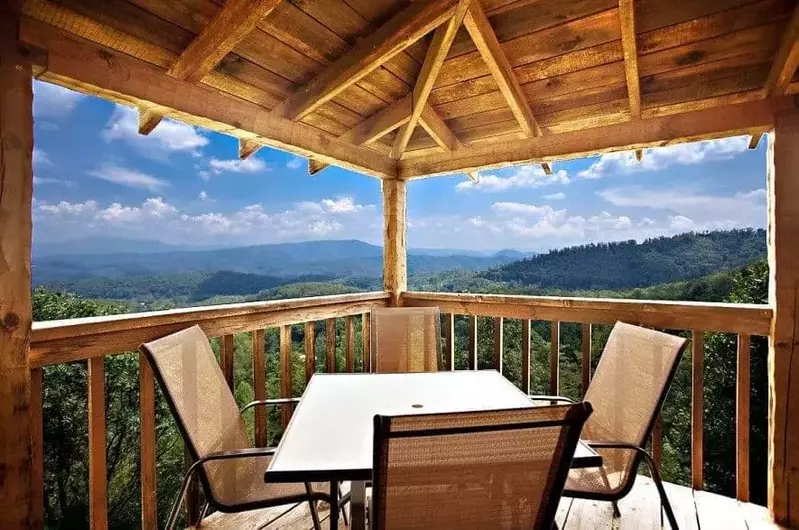 mountain view from Heaven on Earth cabin