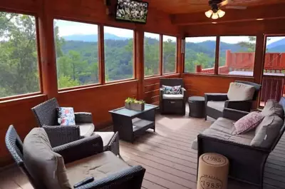 deck of a large pigeon forge cabin