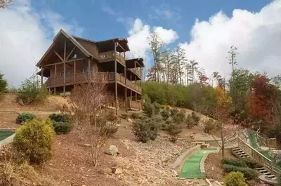 outside of golf on thunder mountain cabin