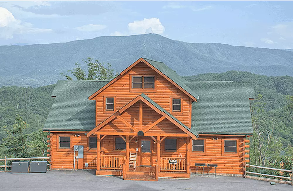 4 bedroom cabin - parkside palace