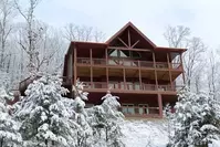 Large cabin rental in the winter