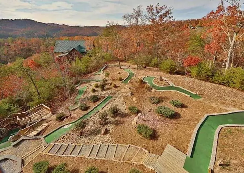 Golf on Thunder Mountain cabin