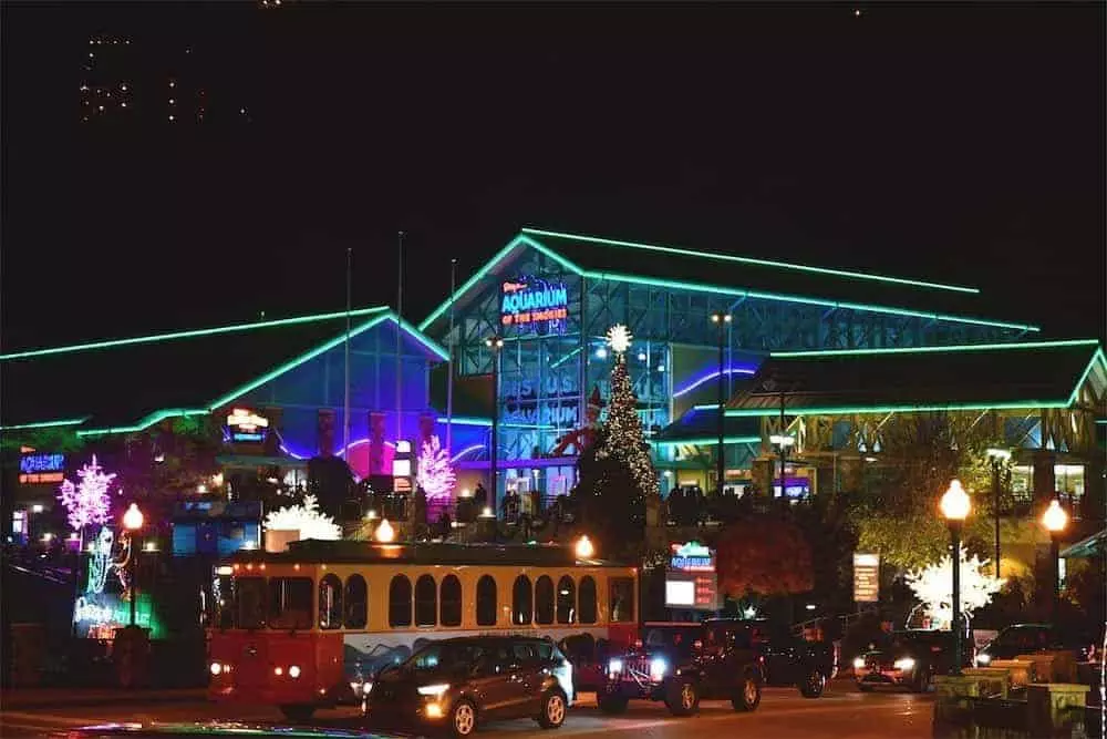 Trolley in front of Aquarium in Gatlinburg