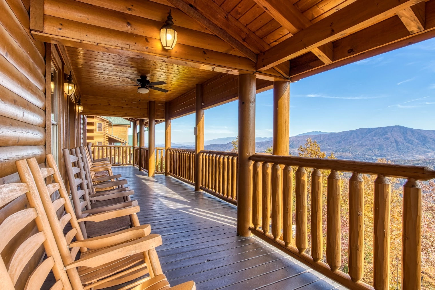 Pigeon Forge Cabin - 12 Suites Lodge - 12 Bedroom - Sleeps 48