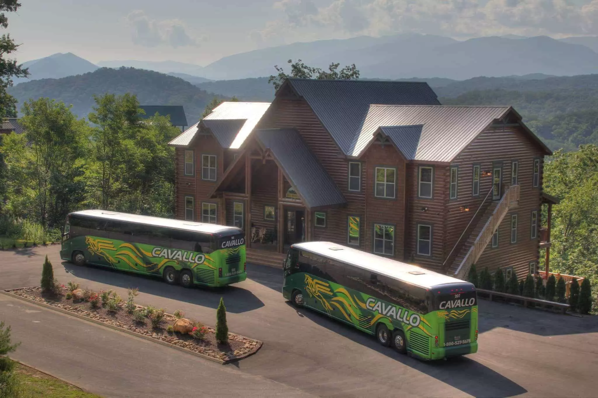 Pigeon Forge cabin with motorcoach parking