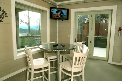 SUMMIT VISTA LODGE 26