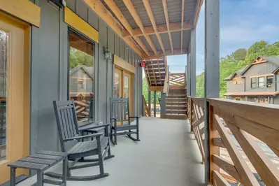 BEAR TRAIL LODGE 24
