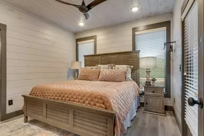 BEAR TRAIL LODGE 27