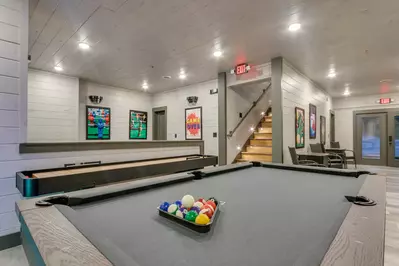 BEAR TRAIL LODGE 64