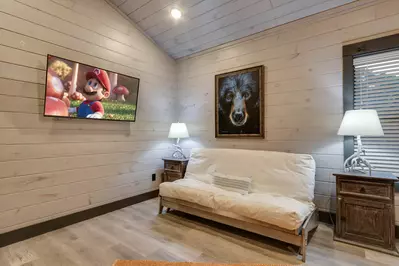 LAZY BEAR RETREAT 52