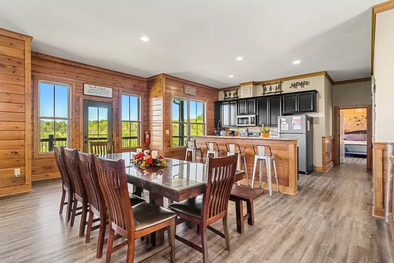 SUMMIT RIDGE LODGE