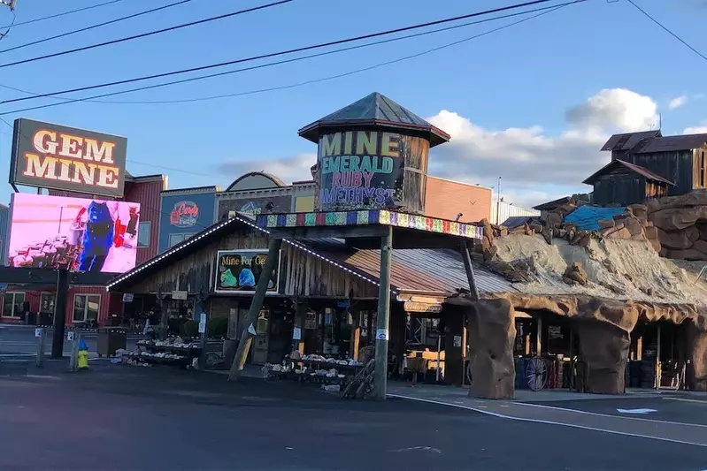 Pigeon Forge Gem Mine is a top spot for gem mining in Pigeon Forge
