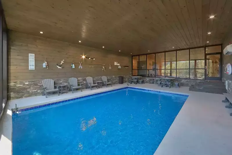 Wildbriar Lodge private indoor pool