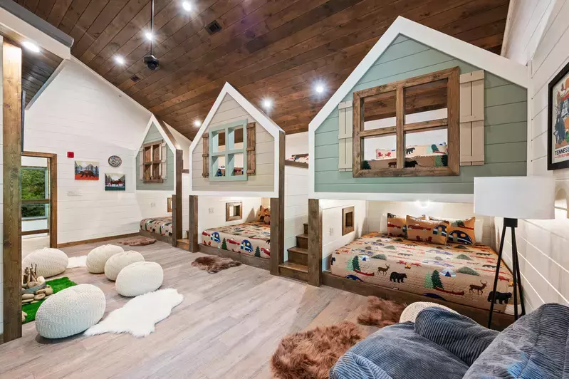Great Elkmont Lodge kids' bunk room