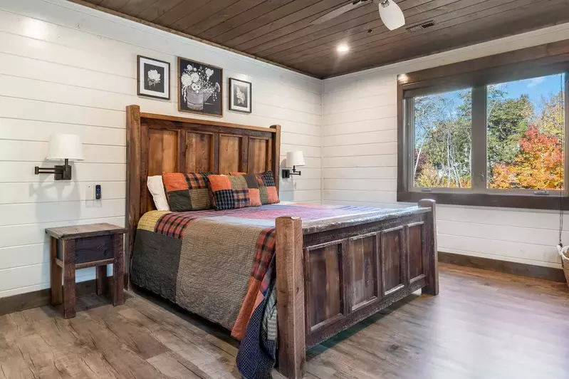 GRAND LECONTE LODGE