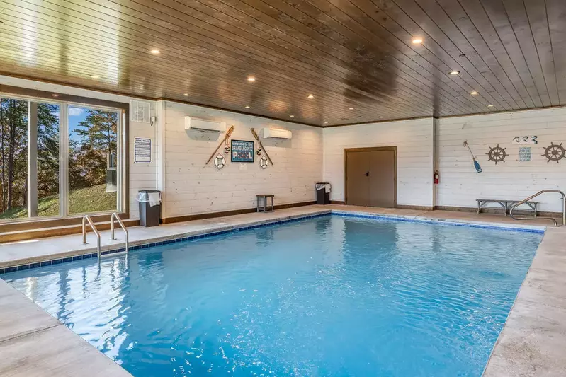 GRAND LECONTE LODGE