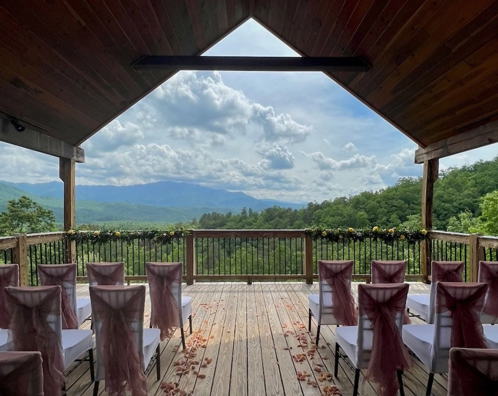 pigeon forge cabin wedding
