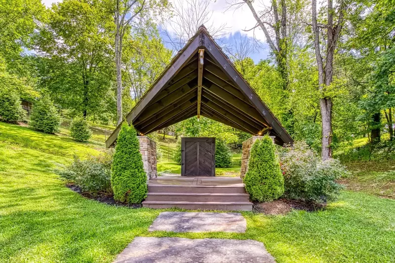 pigeon forge cabin wedding
