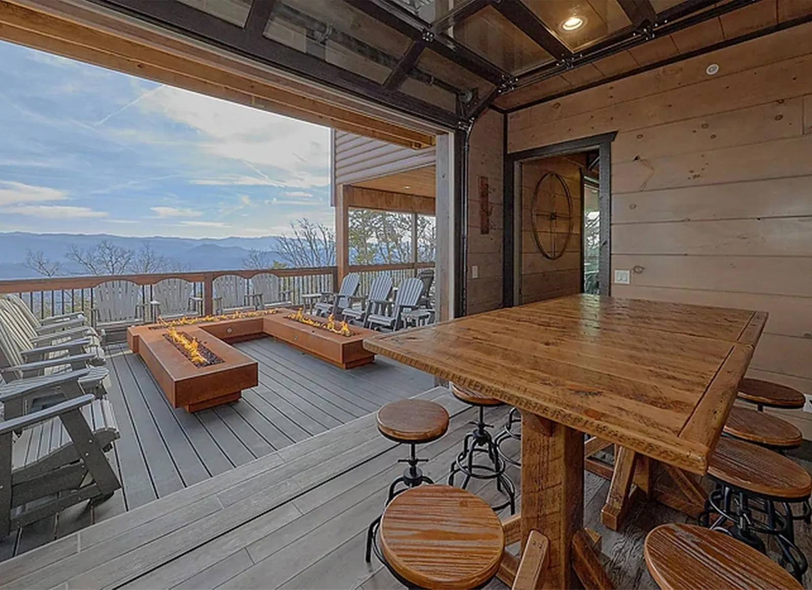 ROOF TOP LODGE
