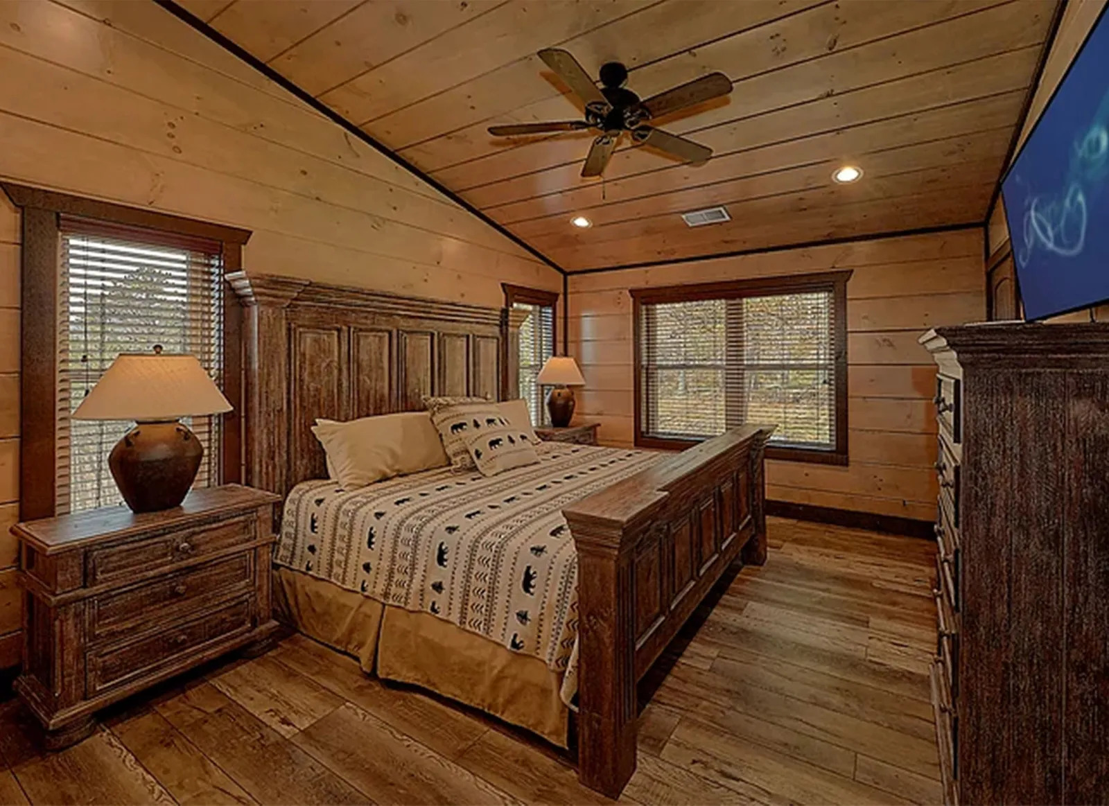 ROOF TOP LODGE