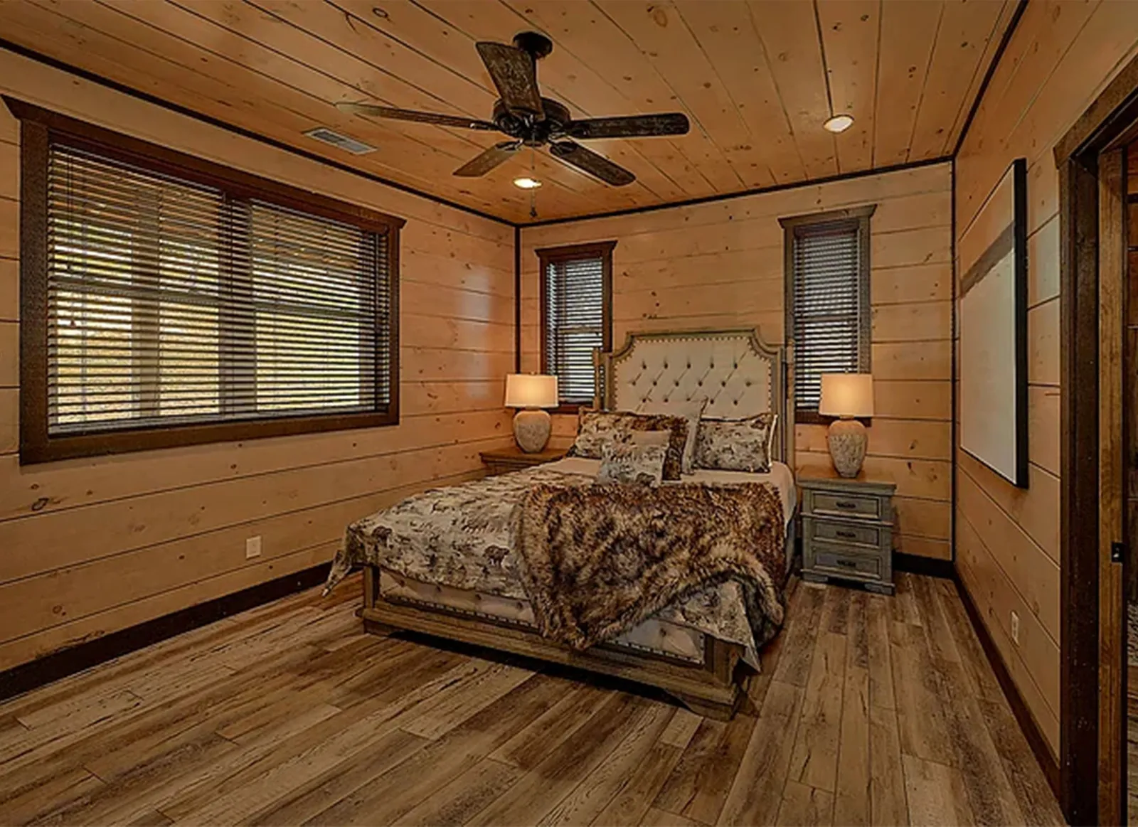 ROOF TOP LODGE