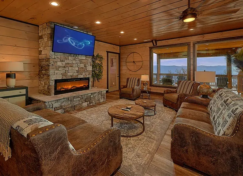 ROOF TOP LODGE