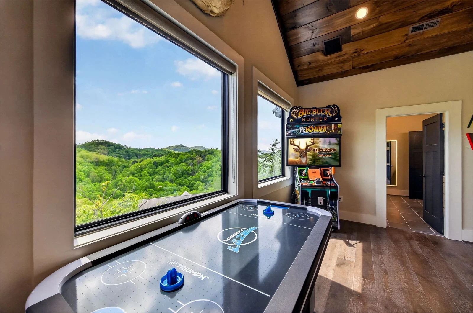 pigeon forge cabin rentals with game room