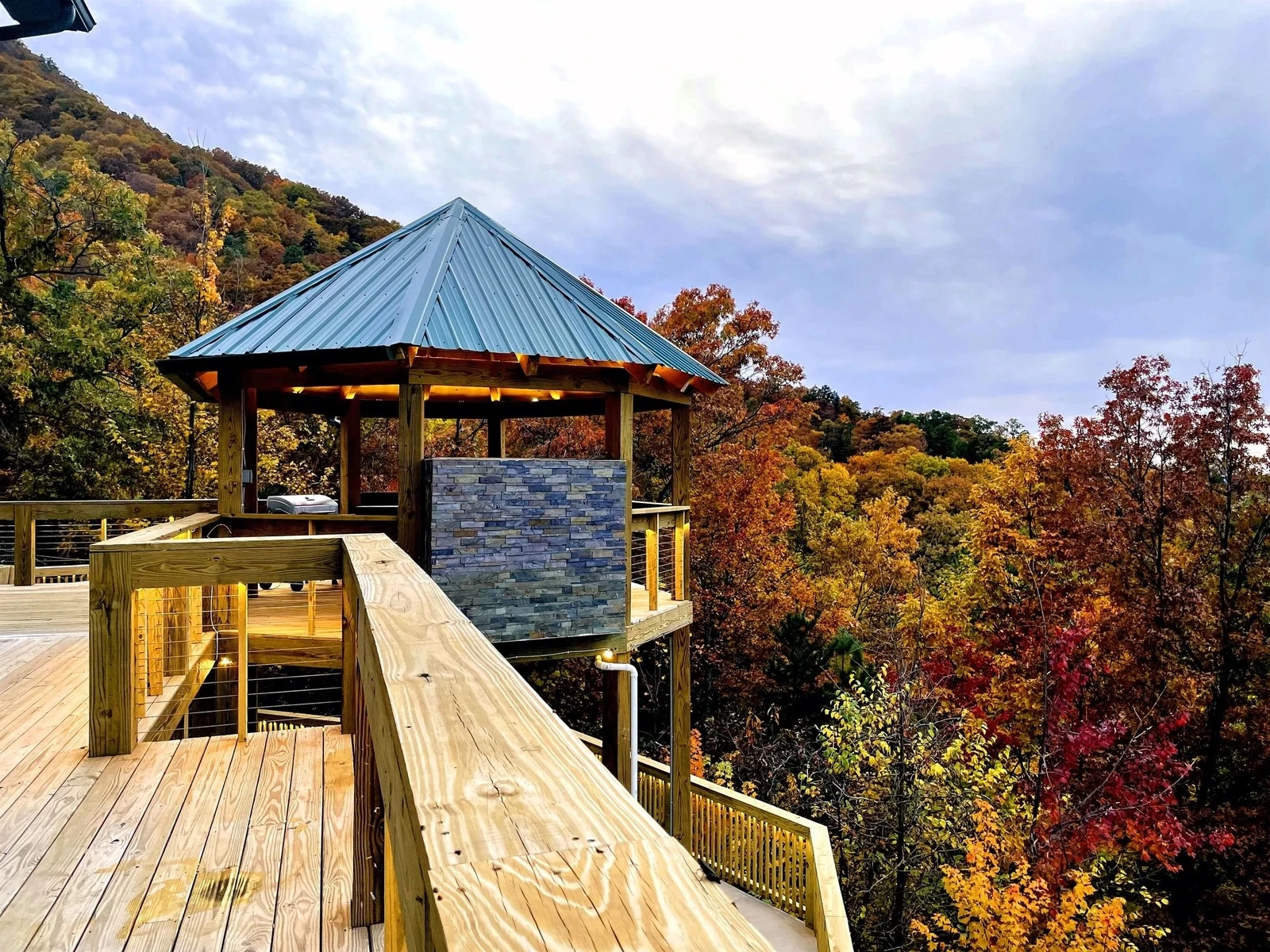 large group cabin rentals pigeon forge